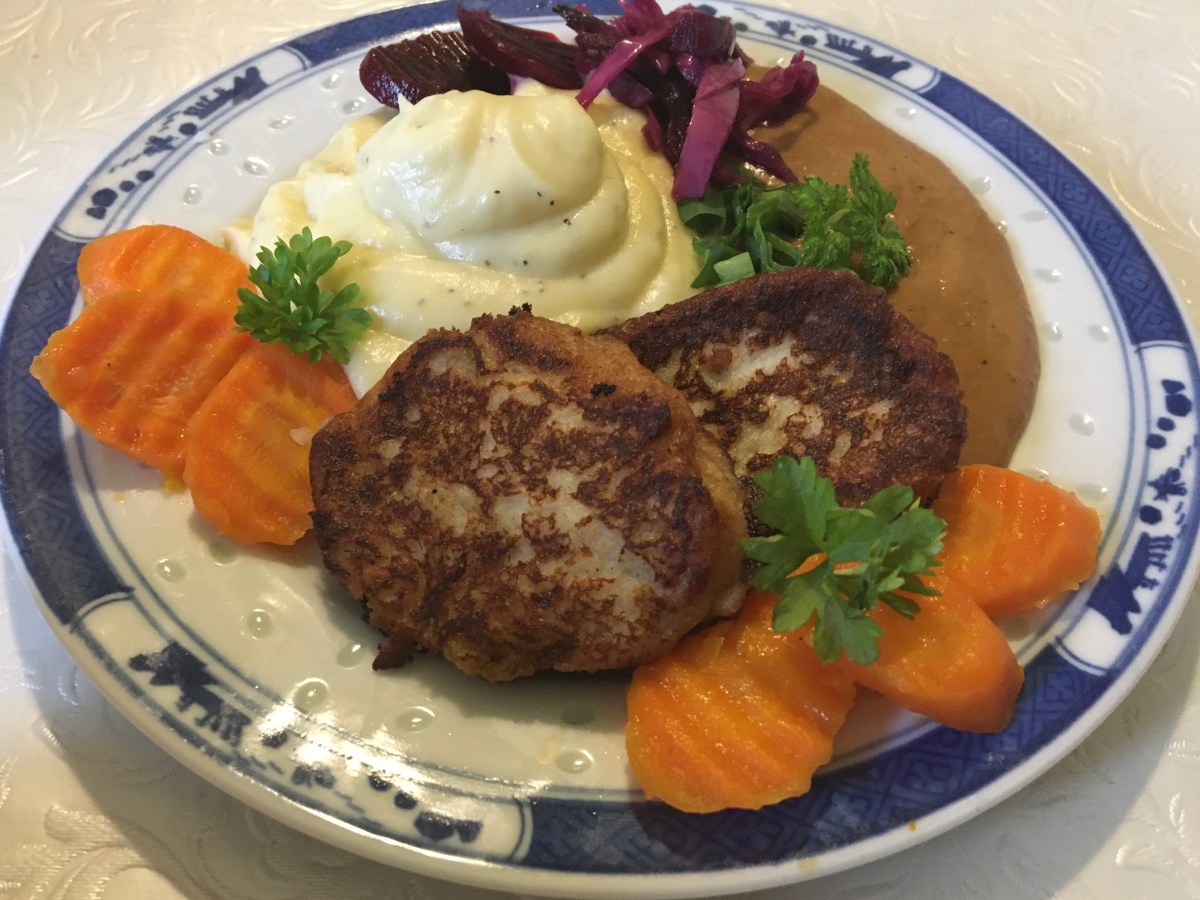 Traditional Norwegian Fishcakes