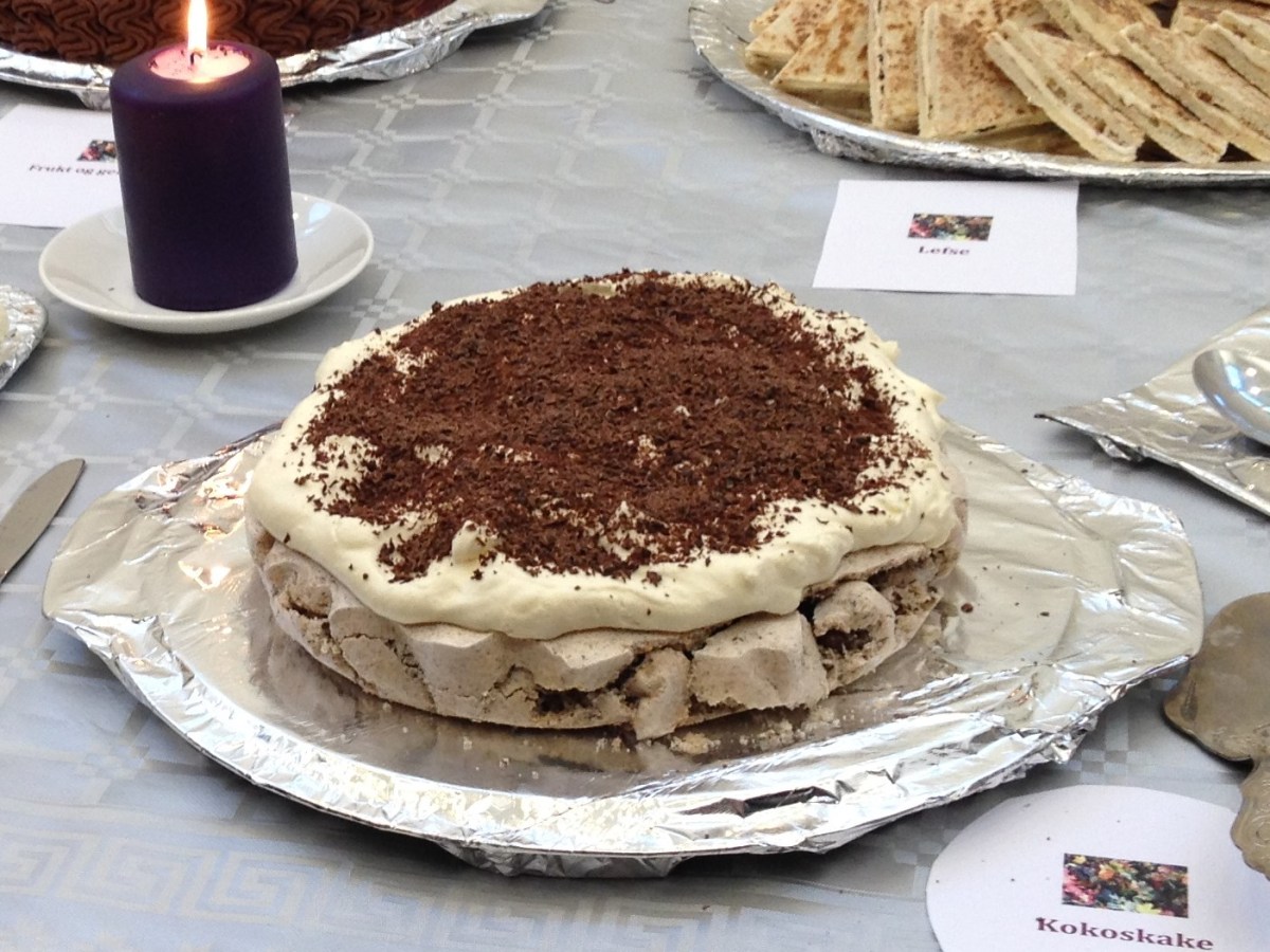 Norwegian “Kokoskake”
