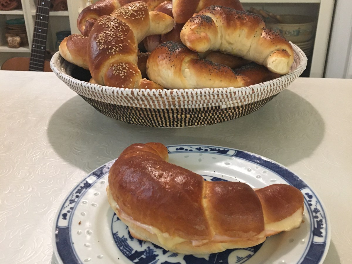 Moms Wheat Croissants with Ham and Melted&nbsp;Cheese