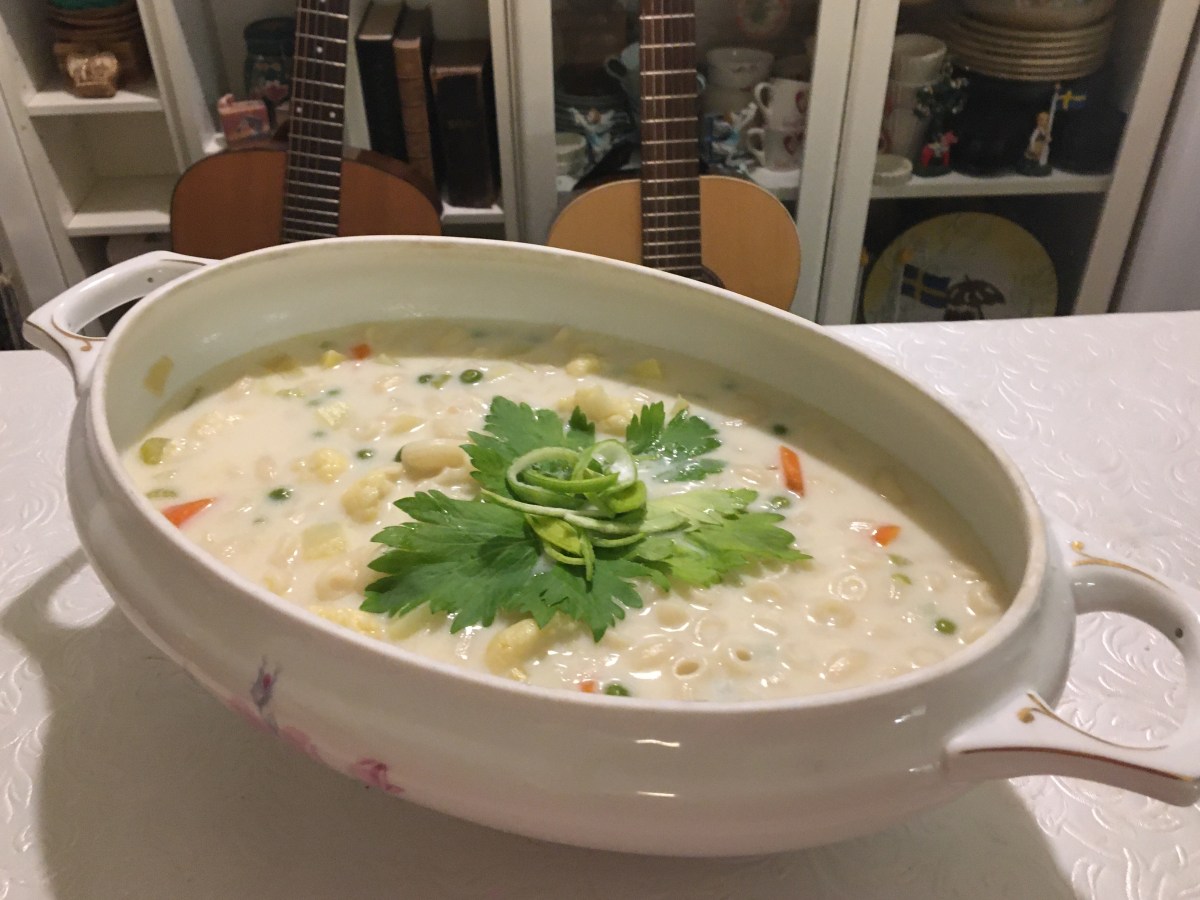 Norwegian Viktoriasuppe (Victoriasoup)