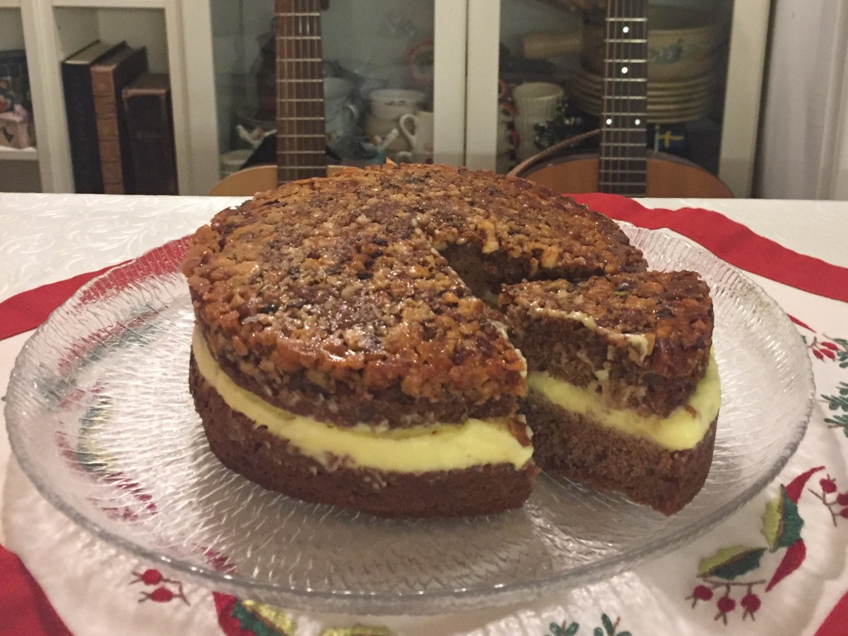 Norwegian Opp-ned-kake (Upside-down-cake)