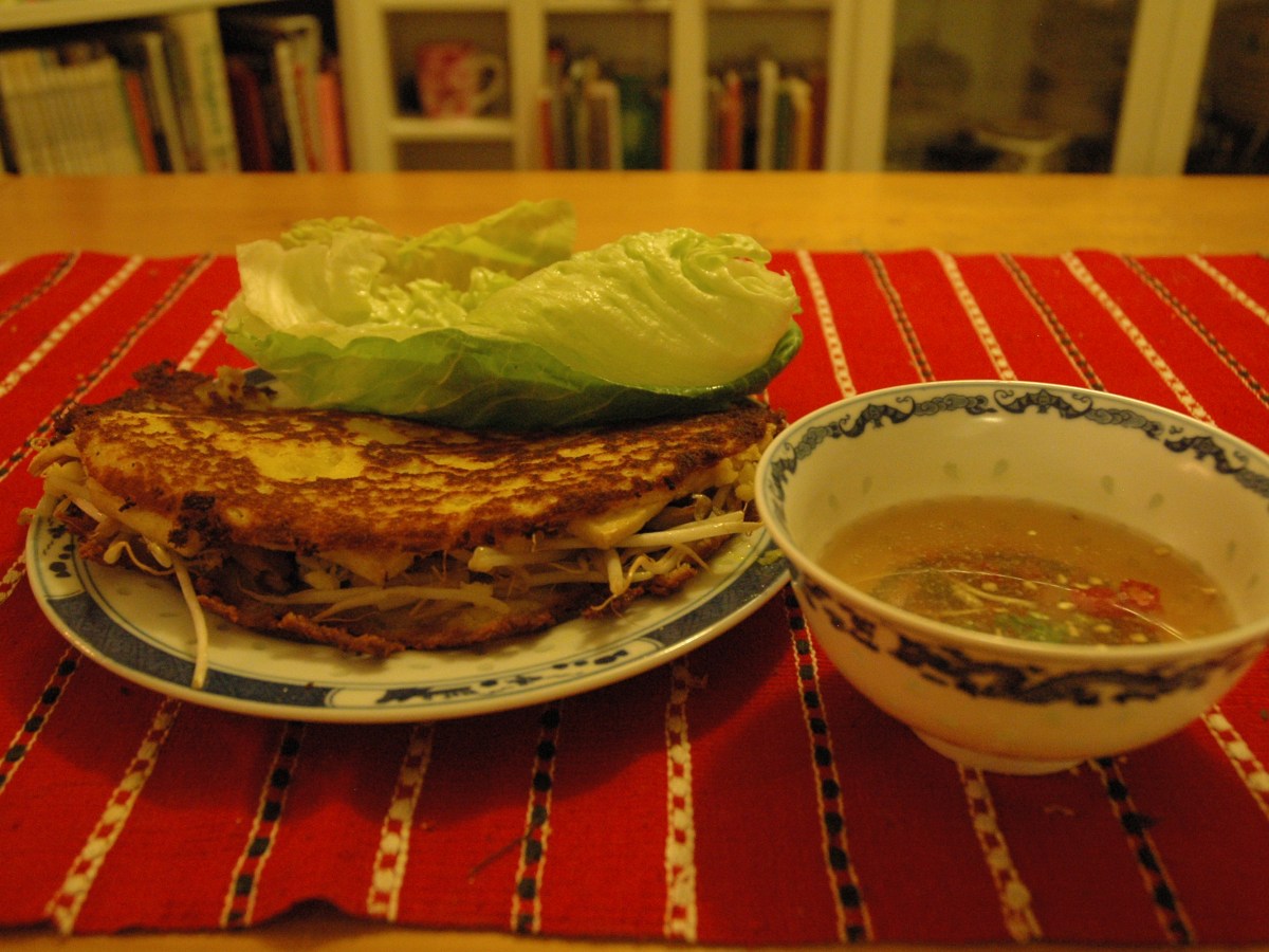 Bánh Xèo (Vietnamese Crêpes) with&nbsp;Tofu