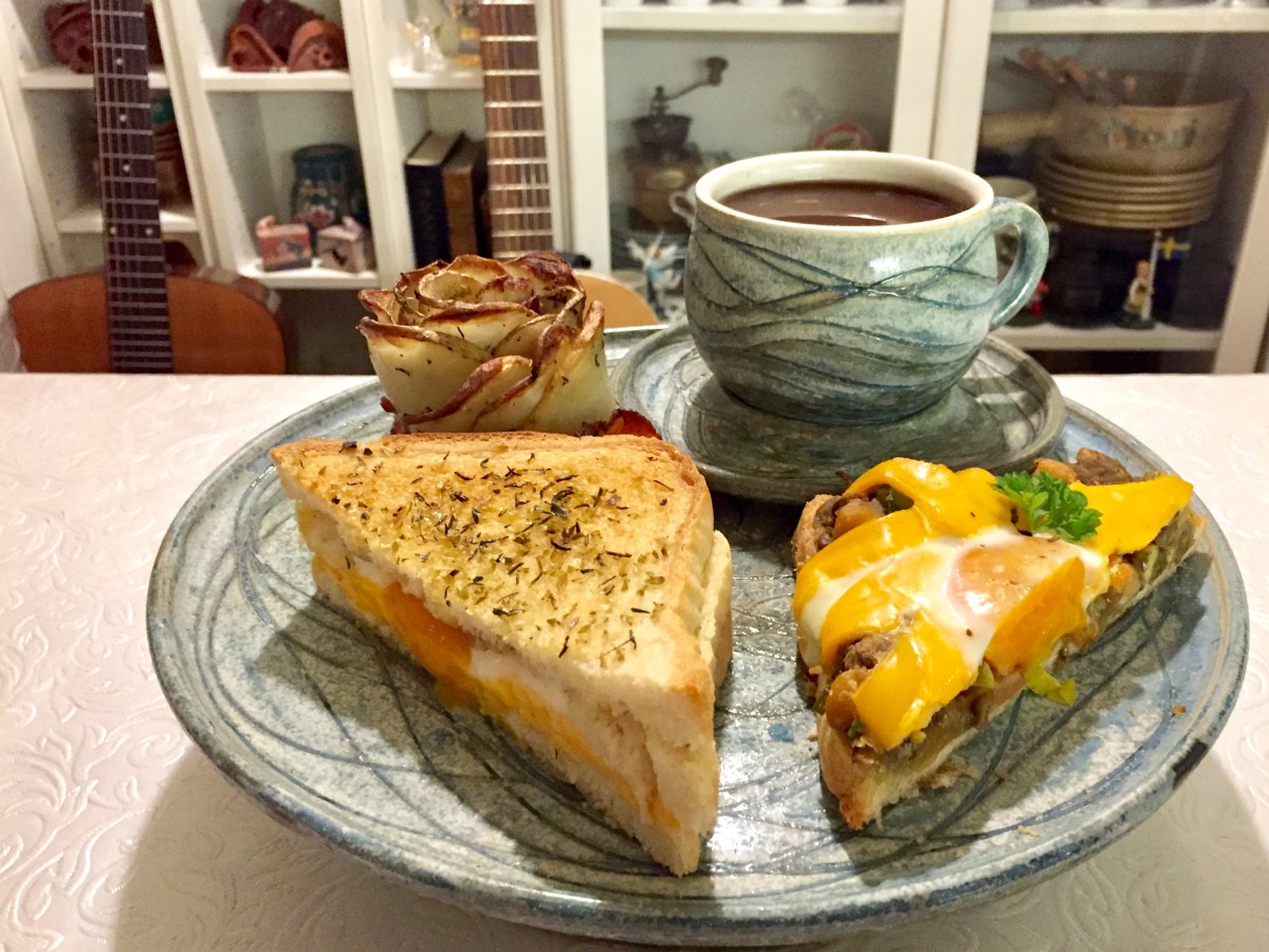 Potatoe and Bacon Rose and Warm&nbsp;Sandwiches